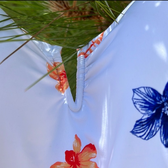 Tommy Bahama🌴Floral V-Wire Bandeau One-Piece Swimsuit🌴 - Picture 5 of 12